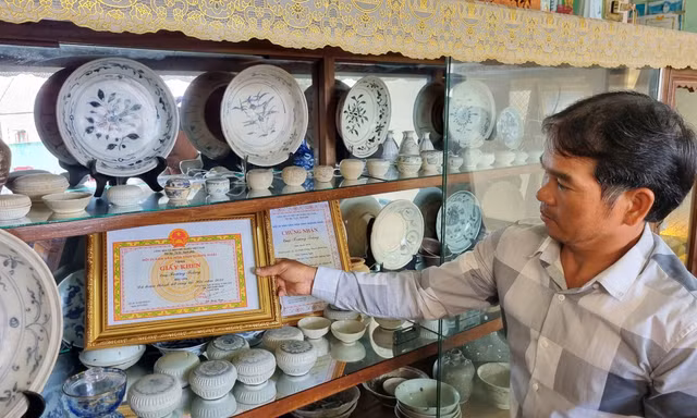 Làng cổ vật 