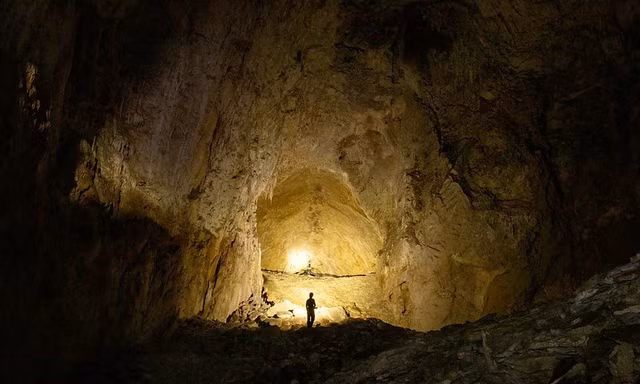 Bên trong hang động Carlsbad Caverns, Mỹ