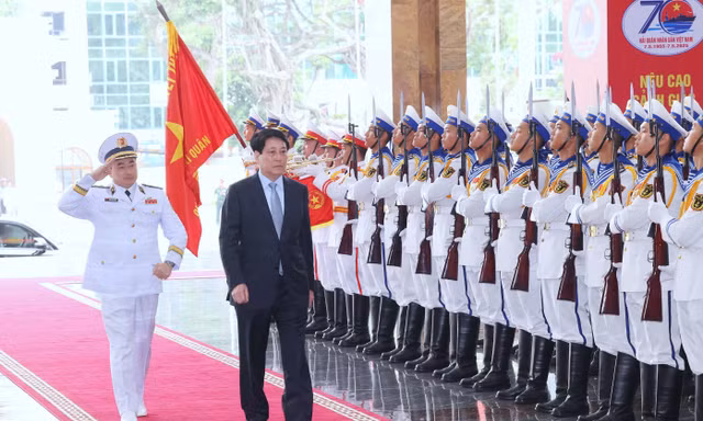 Chủ tịch nước Lương Cường tới dự Lễ kỷ niệm 70 năm Ngày thành lập Quân chủng Hải quân, ngày 7/5/2025