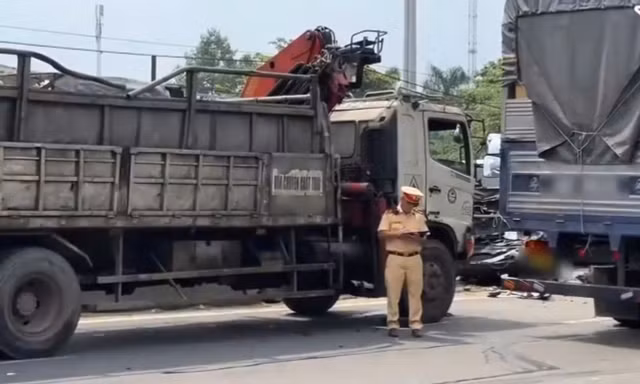 8 ô tô tông liên hoàn trên quốc lộ 51