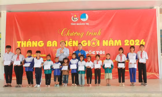 Quảng Trị: Chương trình “Tháng Ba biên giới” lan tỏa yêu thương đến xã La Lay