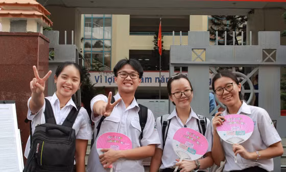 Điểm chuẩn một số trường đại học phía Nam năm 2025: Dao động từ 15 đến 27 điểm 