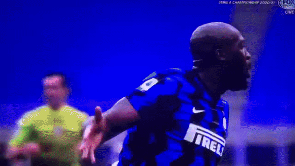 Milan bại trận, Ibra cúi đầu vỗ tay tán thưởng Lukaku ảnh 2