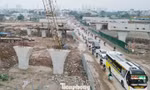 Công trường nút giao QL6-Vành đai 4 thiếu an toàn, gây bụi bẩn, ùn tắc