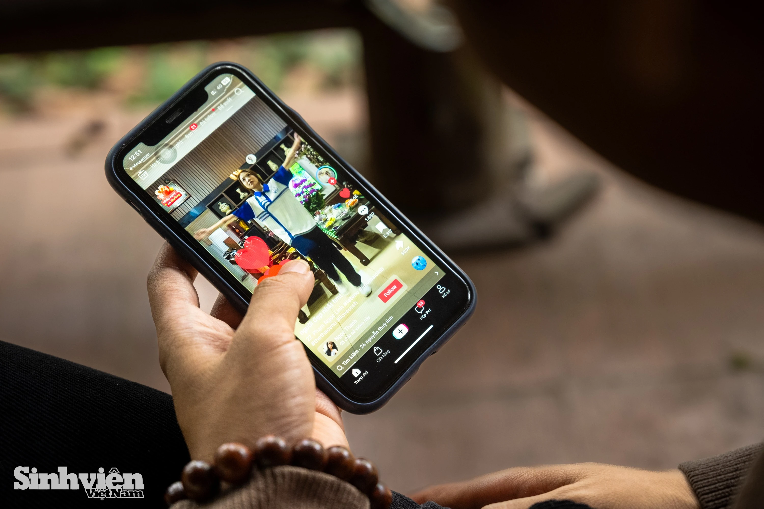 Giảng viên giao bài tập Tết qua TikTok, sinh viên 'lỡ' tạo trend triệu view