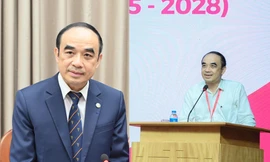 Nối tiếp màn hô tên - chọn chuyên ngành, đến bài phát biểu của Hiệu trưởng gây sốt