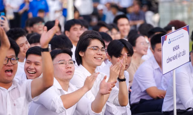 Điểm chuẩn ĐH Bách khoa TPHCM: Nhiều ngành cao ngất ngưởng