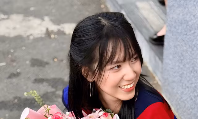Nữ sinh trở thành thủ khoa Kỹ sư điện tử nhờ... thần tượng mẹ 