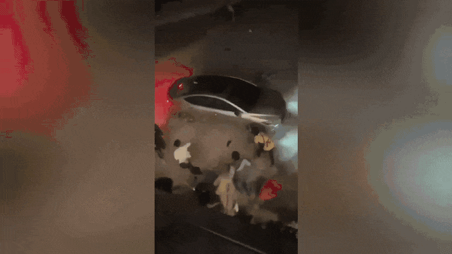 Tạm giữ hình sự 10 người sau vụ xe ô tô bị bao vây, đập phá