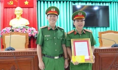 Phá nhanh vụ trộm hơn 10 cây vàng, Công an phường Long Xuyên được Bộ Công an khen thưởng