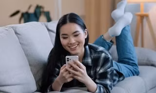 Chuyên gia phong thủy gây tranh cãi: “Người thích nằm dài lại thu hút tài lộc”