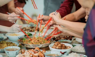 Đầu năm chẳng may làm vỡ đồ có sao không, có cần làm gì cho yên tâm không?