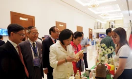 Mở rộng không gian hợp tác, khơi thông tiềm năng kinh tế Việt Nam - Campuchia