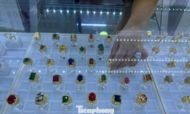 Loạt tiệm vàng ở TPHCM bị 'sờ gáy'