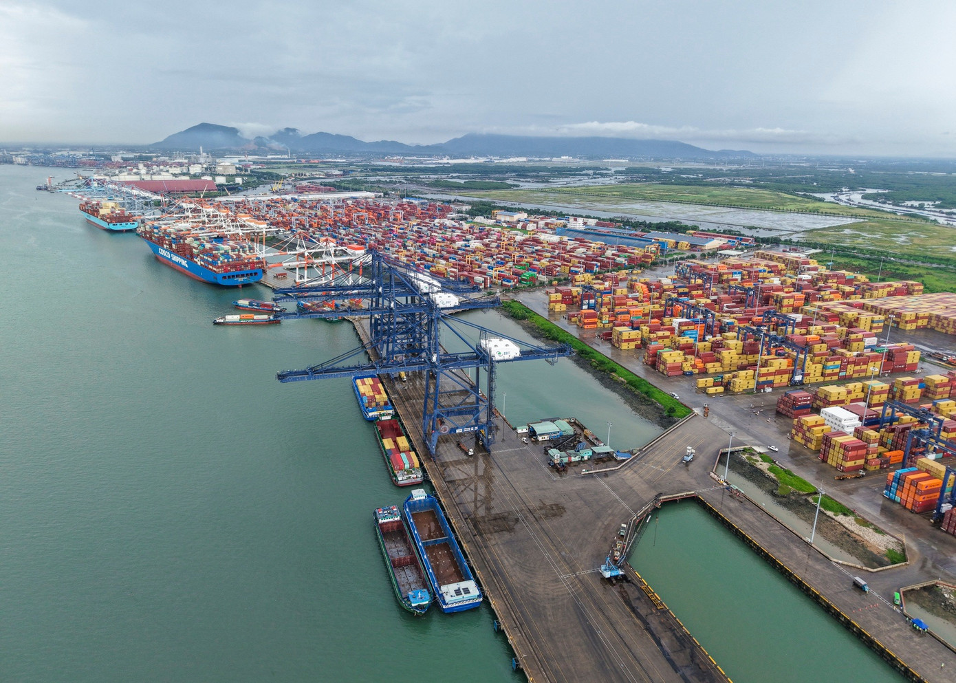 Với vị trí địa lý thuận lợi, nằm trong vùng trung tâm công nghiệp - cảng biển - logistics, phường Tân Phước có lợi thế kết nối trực tiếp với các khu công nghiệp lớn và cụm cảng Cái Mép - Thị Vải.