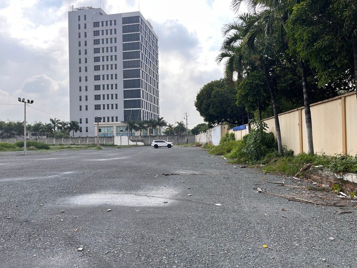 Năm 2024, TP Biên Hòa từng đề xuất đưa khu đất Công ty CP Đồng Tiến sử dụng trước đây ra khỏi danh mục các khu đất dự kiến đấu giá đất năm 2024 để làm khu tái định cư cho người dân bị thu hồi đất dự án đường ven sông Đồng Nai