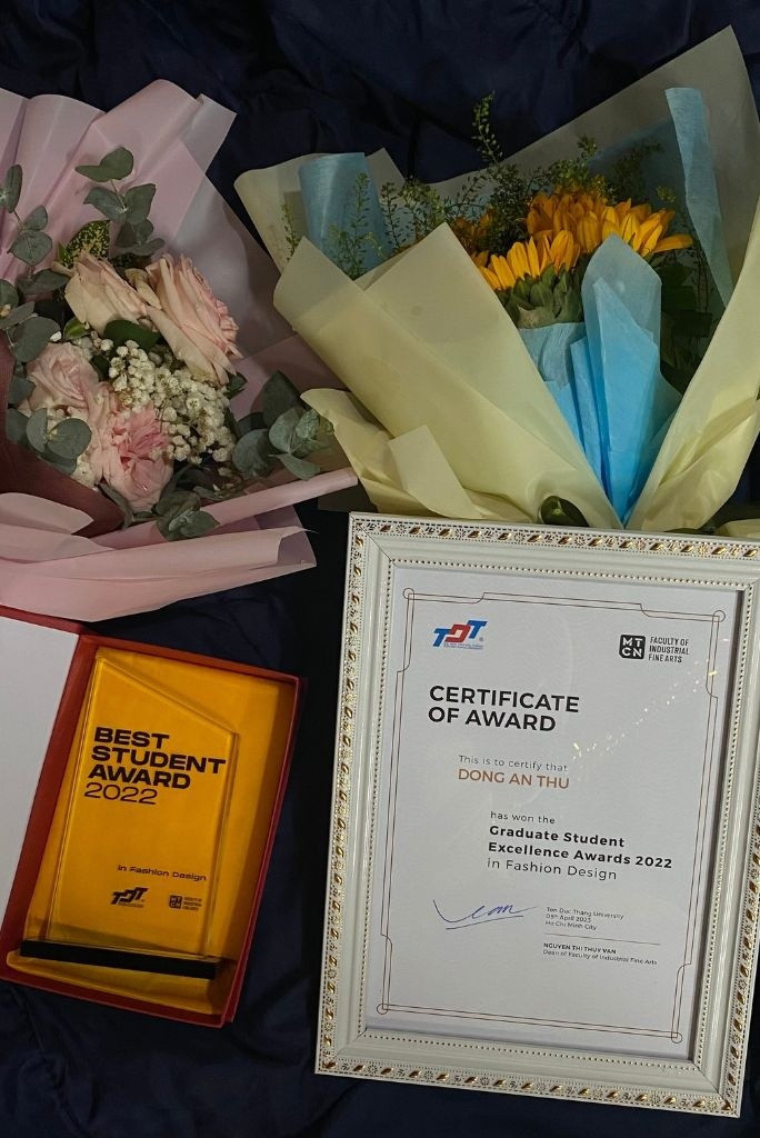 Đồng An Thư có thành tích học tập nổi bật.