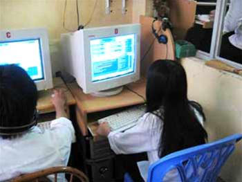 Ngôn ngữ kỳ lạ trong "thế giới ảo" đang chen vào trong thế giới thực - Ảnh: VNN