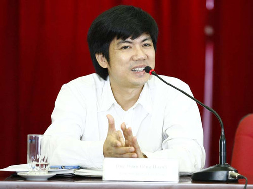 Tổng Biên tập báo Tiền Phong Đoàn Công Huynh phát biểu tại bàn tròn trực tuyến. Ảnh: Hồng Vĩnh