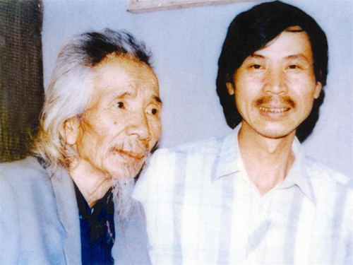 Nhạc sĩ Văn Cao và con trai thứ hai Nghiêm Bằng (ảnh chụp năm 1993)