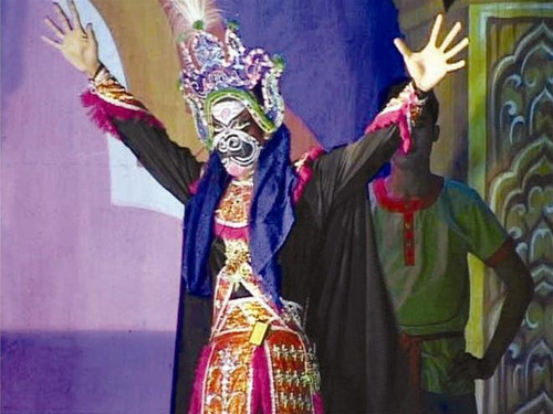 Đoàn nghệ thuật Khmer Bình Minh diễn tuồng trong ngày Tết Chôl-Chnăm-Thmây