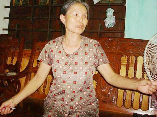 Bà Nguyễn Thị Châu Long bàng hoàng kể lại sự việc