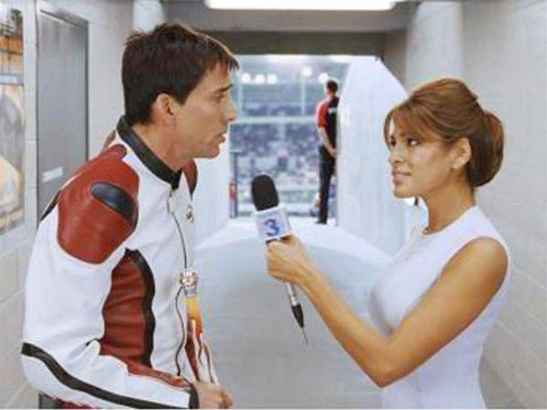 Nicolas Cage và Eva Mendes trong Ma tốc độ