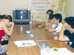 Trong số những thanh niên bị CA quận Đống Đa bắt tại động lắc rạng sáng 25/6, có cả VĐV nổi tiếng Nguyễn Trung Hiếu