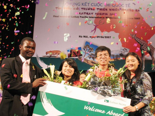 Hằng và Huy – 2 học sinh xuất sắc nhất cuộc thi “Tìm hiểu môi trường thiên nhiên hoang dã 2007” Hằng và Huy – 2 học sinh xuất sắc nhất cuộc thi “Tìm hiểu môi trường thiên nhiên hoang dã 2007”