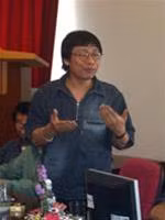 Nhà báo Trần Hòa Bình Nhà báo Trần Hòa Bình