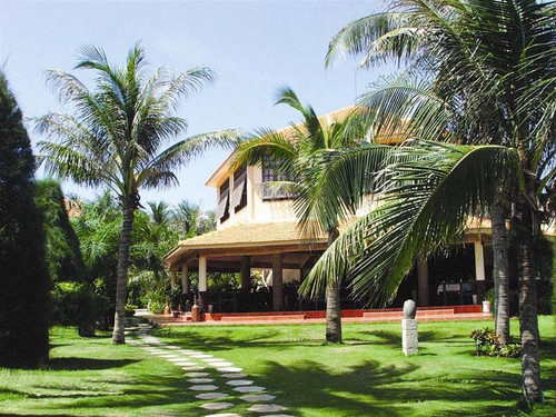 Một góc khu du lịch của anh đông ở ven biển Hàm Tiến (Bình Thuận).