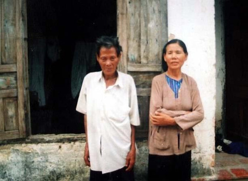 Mất hai con gái, vợ chồng ông Sự phát điên