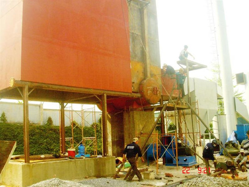 Lò hơi tầng sôi tuần hoàn đốt nhiên liệu xấu của TS Quang đang được lắp đặt Lò hơi tầng sôi tuần hoàn đốt nhiên liệu xấu của TS Quang đang được lắp đặt