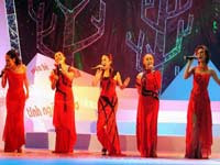 Nhóm 5 dòng kẻ đã xuất hiện khá thường xuyên trên sân khấu Bài hát Việt