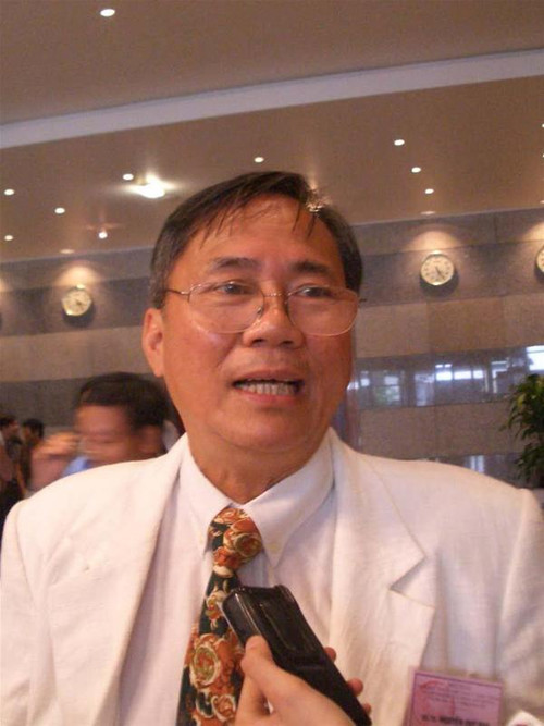 GS, TS Hóa học Nguyễn Quý Đạo, Giám đốc nghiên cứu hạng nhất thuộc Trung tâm nghiên cứu khoa học quốc gia Pháp (CNRS) GS, TS Hóa học Nguyễn Quý Đạo, Giám đốc nghiên cứu hạng nhất thuộc Trung tâm nghiên cứu khoa học quốc gia Pháp (CNRS)