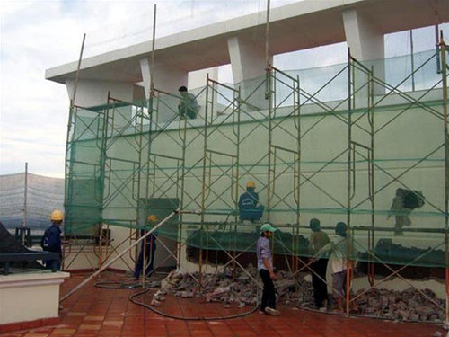 Cao ốc số 4 Đặng Dung- Công trình sai phạm đang bị cắt ngọn (chụp chiều 5/7) Cao ốc số 4 Đặng Dung- Công trình sai phạm đang bị cắt ngọn (chụp chiều 5/7)