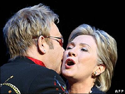 Elton John luôn ủng hộ bà Hilary trong cuộc đua bầu cử