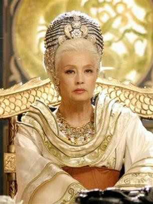 Lưu Hiểu Khánh vào vai Võ Tắc Thiên mười hai năm trước ... và hôm nay Lưu Hiểu Khánh vào vai Võ Tắc Thiên mười hai năm trước ... và hôm nay