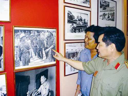 Trung tướng Phạm Xuân Thệ kể chuyện bức ảnh năm xưa…
