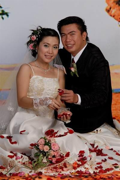 Cô dâu chú rể. Ảnh : man-thao.com.