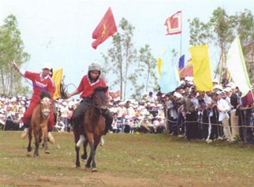 Hội đua ngựa ngày xuân ở An Xuân