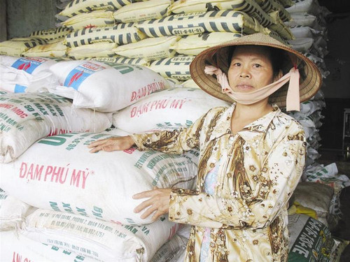 Nông dân Tây Nguyên hồ hởi với chính sách bán hàng một giá của Đạm Phú Mỹ