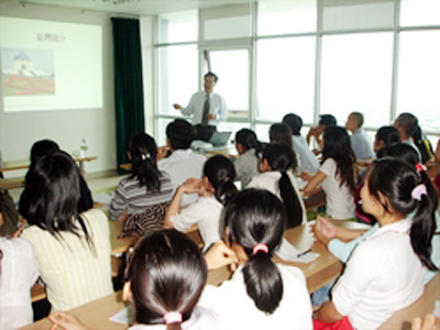 Một giờ lên lớp của sinh viên. Ảnh: Tia Sáng.