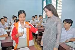 Học sinh Trường THPT Nguyễn Thị Diệu, Q3 trong giờ học môn hóa. Ảnh: M.H.