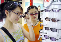 Giới trẻ Trung Quốc ngày càng "nghiện" mua sắm hàng hiệu