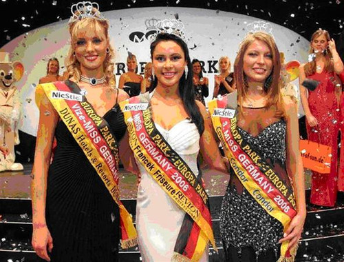 Hoa hậu Isabelle Knispel (giữa), Á hậu 1 Jennifer Schäfer (trái) và Á hậu 2 Wlada (phải)