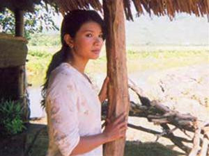 Rừng đen vuột mất cơ hội tranh giải Oscar (Ảnh: diễn viên Kiều Trinh trong phim Rừng đen)