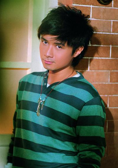 Diễn viên Cổ Cự Cơ