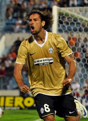 Juve cũng mạnh hơn nhờ có mặt của Amauri. Ảnh: AP Juve cũng mạnh hơn nhờ có mặt của Amauri. Ảnh: AP