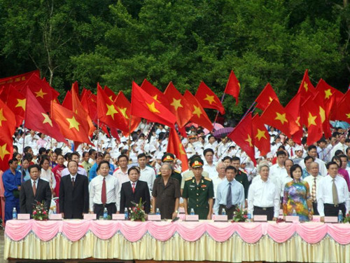 Tại lễ mít tinh kỷ niệm 40 năm thực hiện Di chúc của Chủ tịch Hồ Chí Minh. Ảnh: Nguyễn Tú